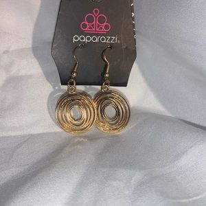 Gold Hooped Earrings 🤩